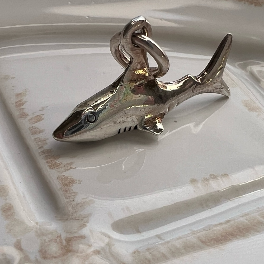Shark Charm Pendant Vintage Sterling Silver 925 NOS - Picture 2 of 6